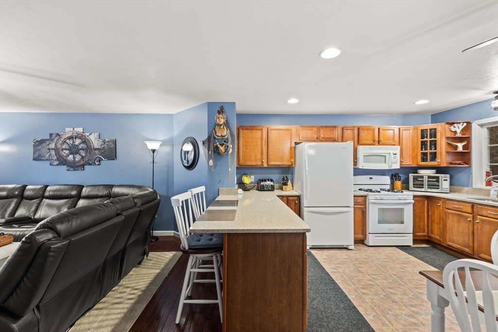 32 Ridge Drive, Unit 32 Middleboro, MA 02346 - Photo 9 of 41 Gallery Image 9