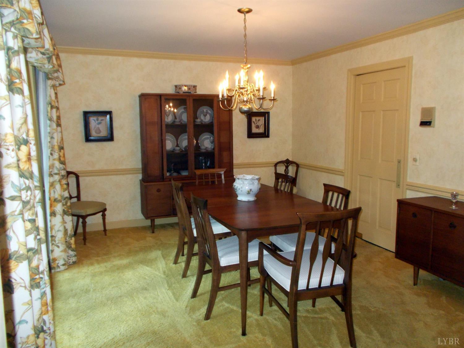 110 River Road Altavista, VA 24517 - Photo 8 of 51 a view of a dining room with furniture and chandelier