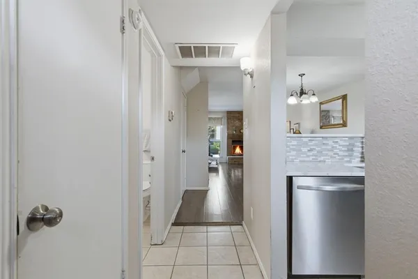 a view of sitting area with furniture