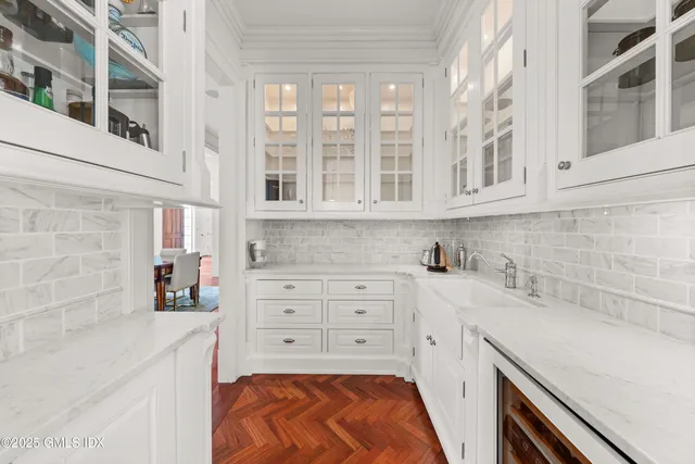 $6,595,000 | 62 Summersweet Lane, New Canaan, CT 06840