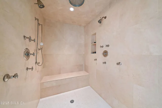 $6,595,000 | 62 Summersweet Lane, New Canaan, CT 06840