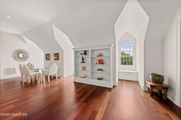 $6,595,000 | 62 Summersweet Lane, New Canaan, CT 06840