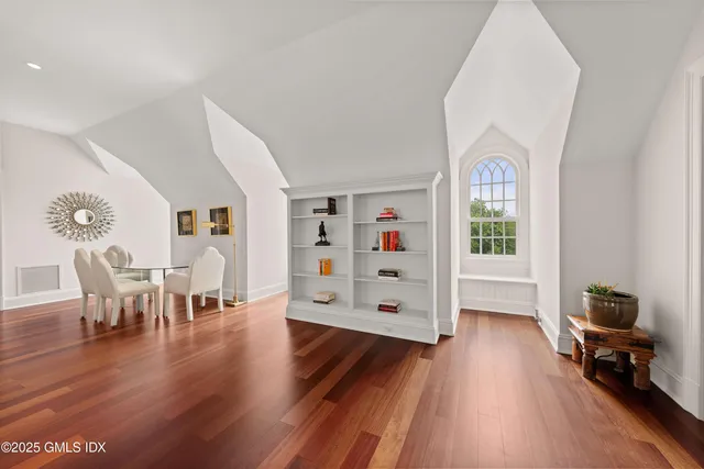 $6,595,000 | 62 Summersweet Lane, New Canaan, CT 06840