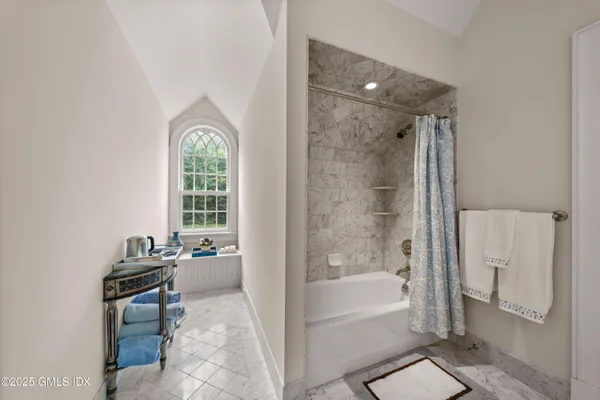 $6,595,000 | 62 Summersweet Lane, New Canaan, CT 06840