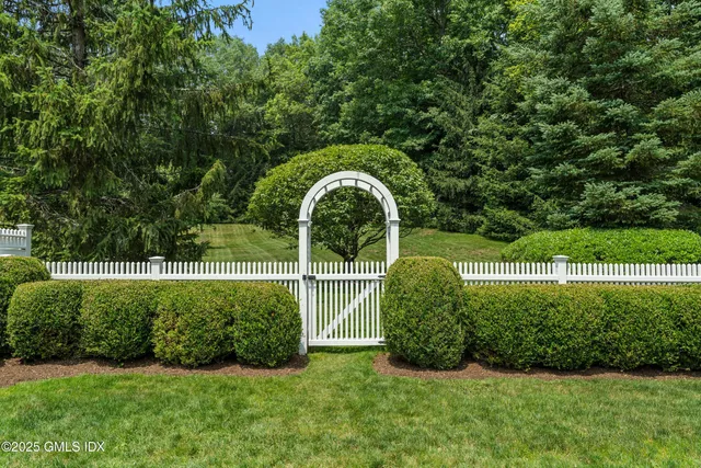 $6,595,000 | 62 Summersweet Lane, New Canaan, CT 06840