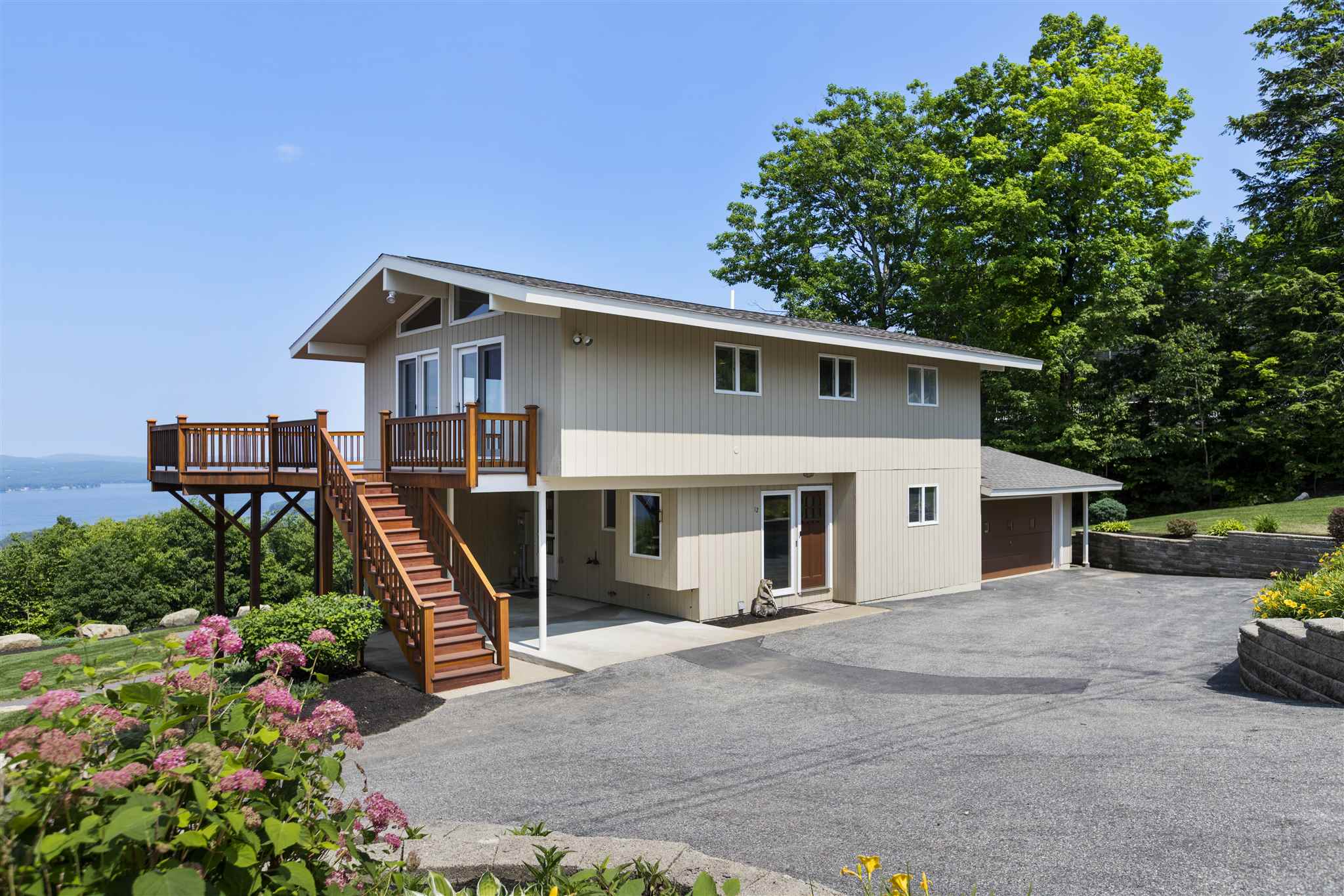 12 Ridgeline Loop Gilford, NH 03249 - Photo 2 of 39 Gallery Image 2