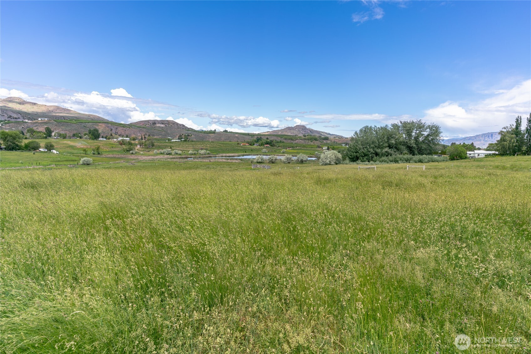 1 Aeneas Valley Road Tonasket, WA 98855 - Photo 1 of 5