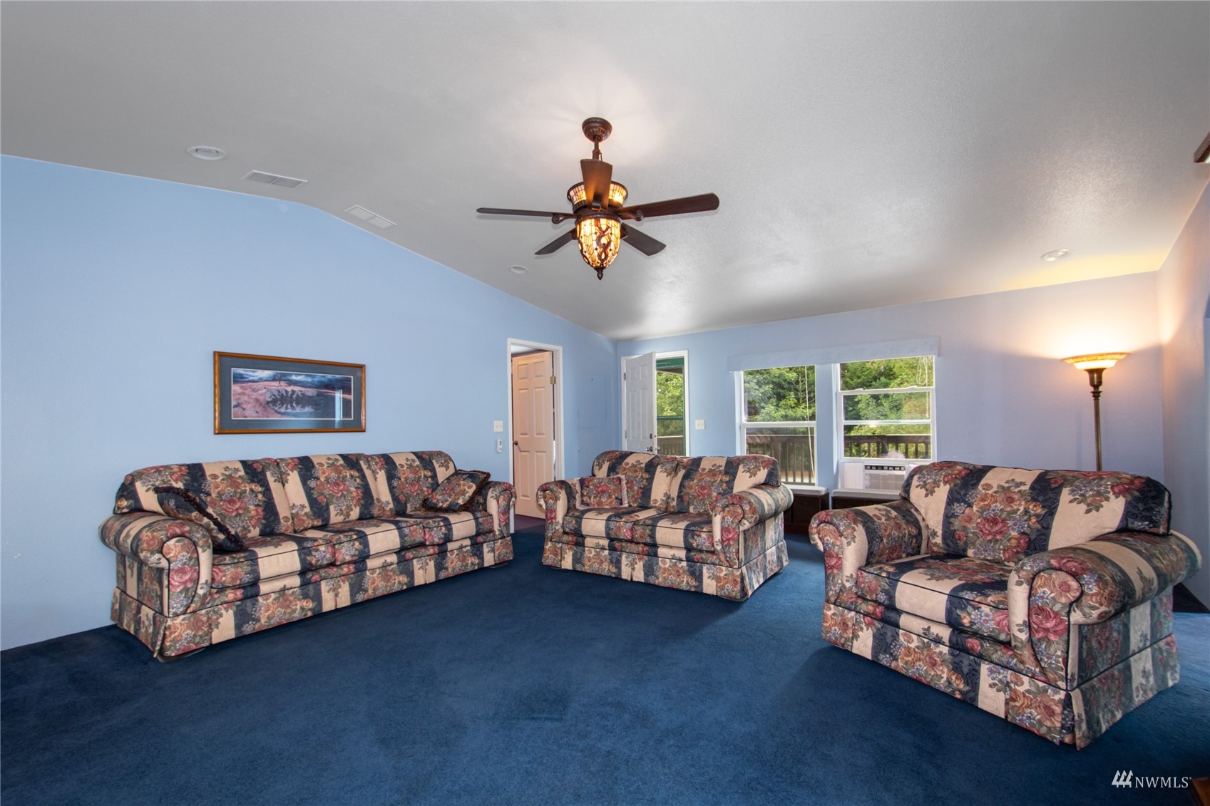 261 Umiker Road Castle Rock, WA 98611 - Photo 4 of 38 Gallery Image 4