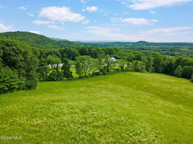 $679,900 | 31 Safford Road, Argyle, NY 12809