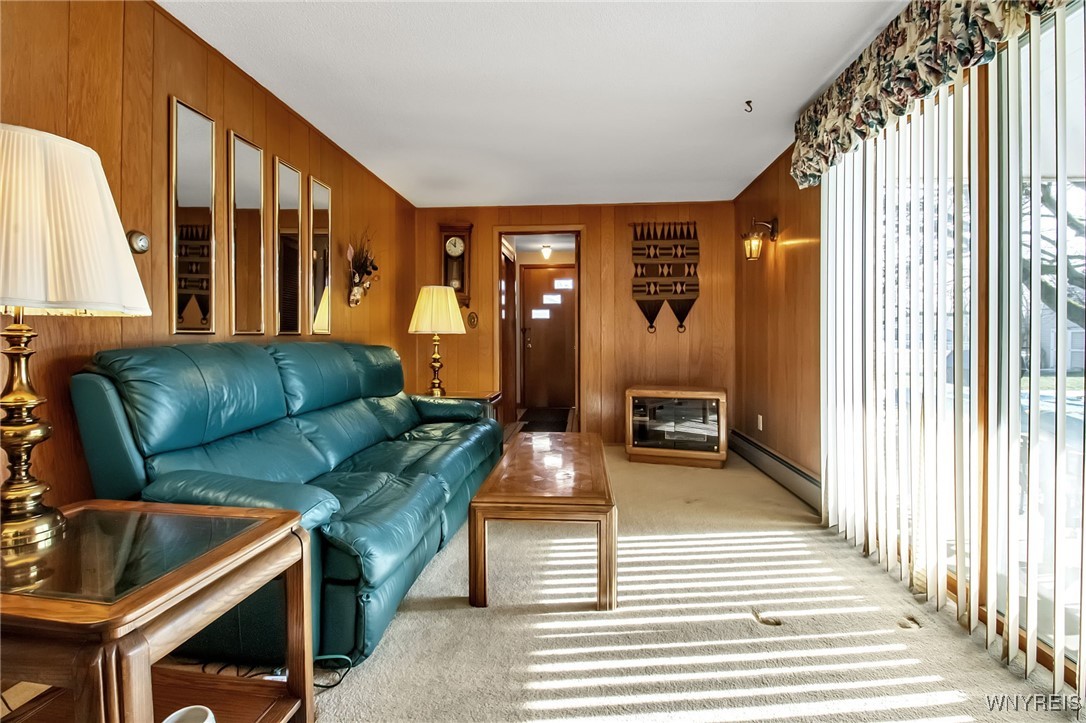 3985 Clinton Street West Seneca, NY 14224 - Photo 11 of 30 Family Room