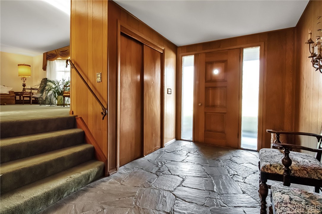 3985 Clinton Street West Seneca, NY 14224 - Photo 2 of 30 Entry Hall