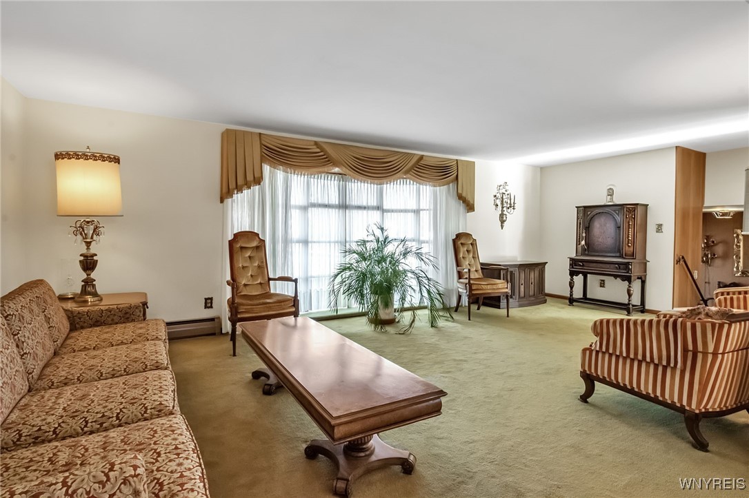 3985 Clinton Street West Seneca, NY 14224 - Photo 4 of 30 Living Room