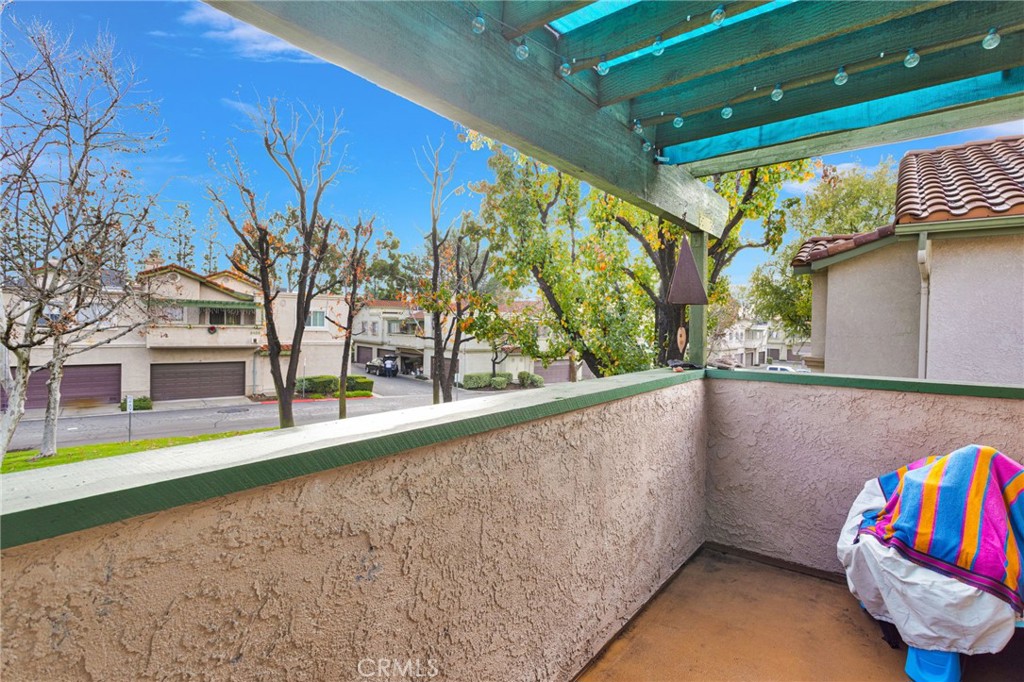 8423 Western Trail Place, Unit H Rancho Cucamonga, CA 91730 - Photo 28 of 42 a view of balcony and floor