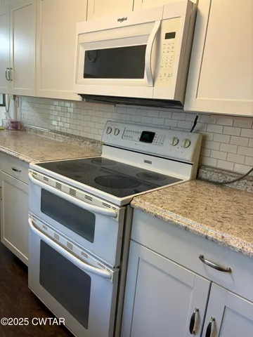 a close view of sink and tap