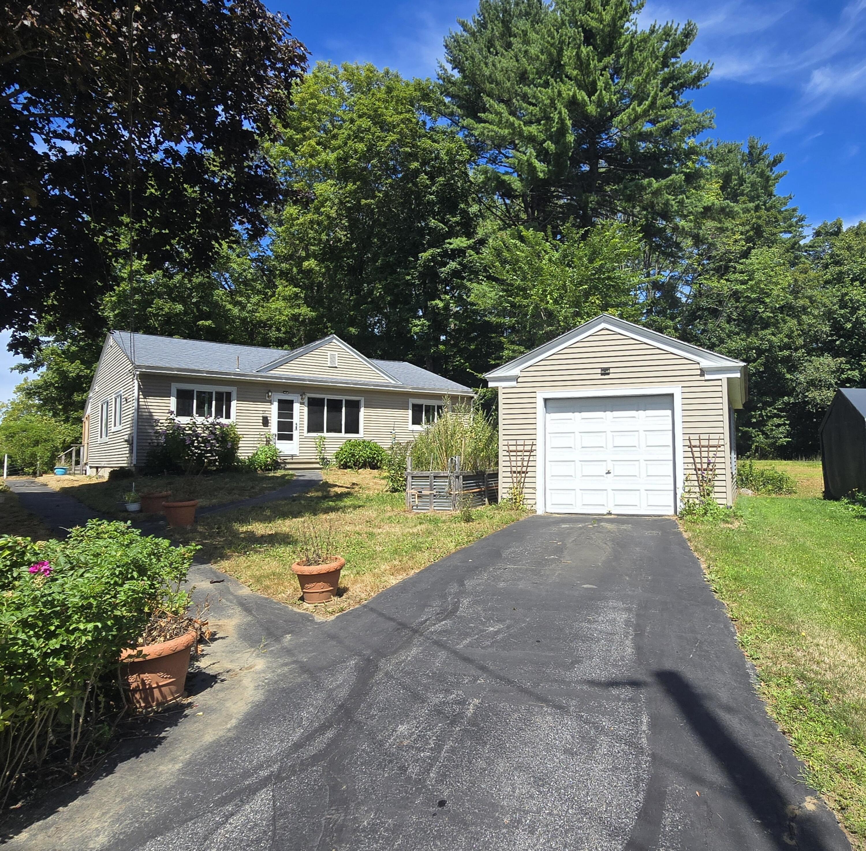 64 Laurier Street Lewiston, ME 04240 - Photo 4 of 35 20250818_120341