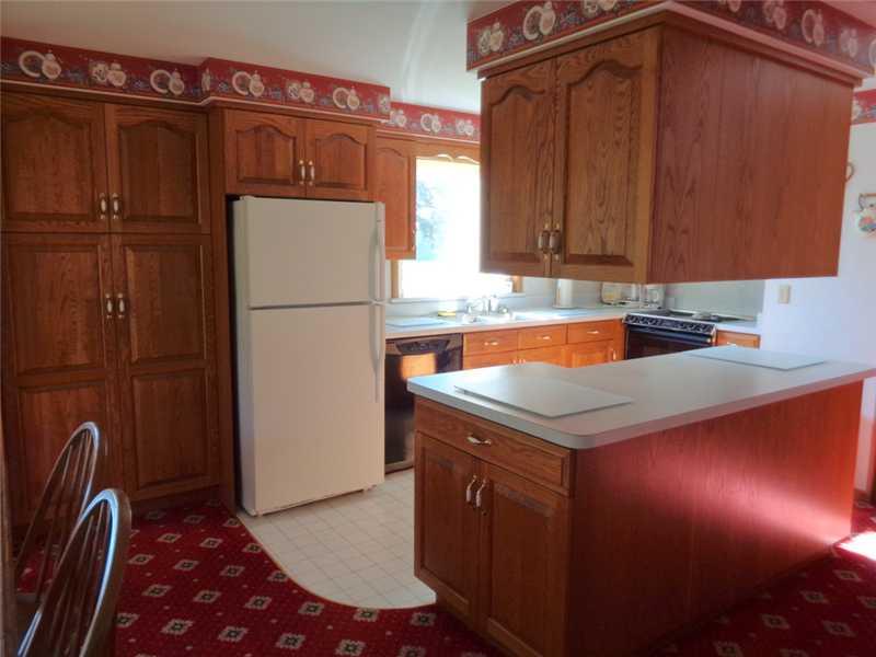 25 Carlisle Road Transfer, PA 16154 - Photo 2 of 16 Kitchen.