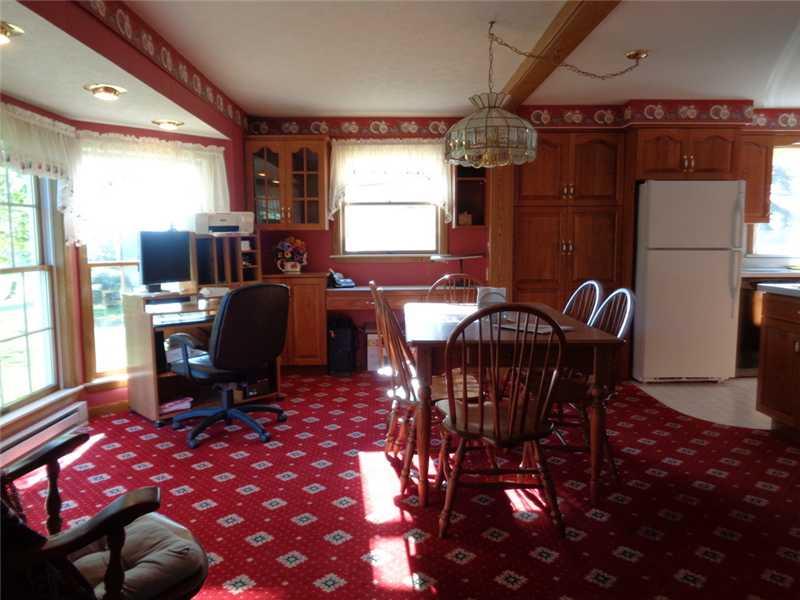 25 Carlisle Road Transfer, PA 16154 - Photo 5 of 16 Kitchen.