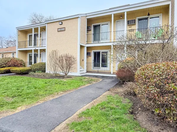 $212,000 | 1005 Cocheco Court, Dover, NH 03820