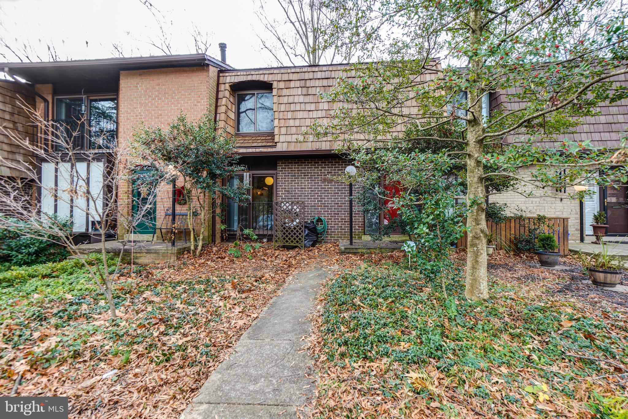 8138 Inverness Ridge Road Potomac, MD 20854 - Photo 3 of 45