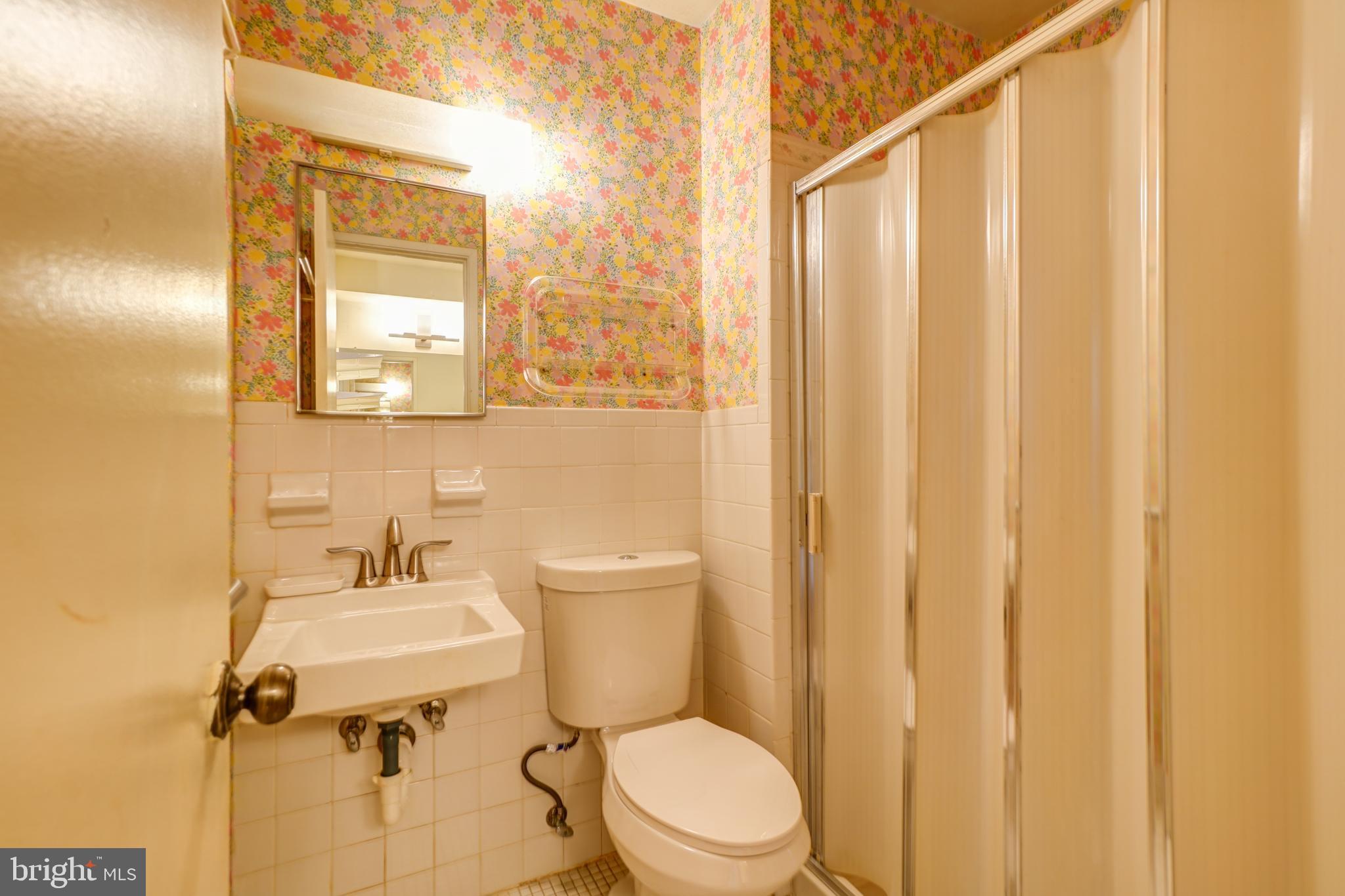 8138 Inverness Ridge Road Potomac, MD 20854 - Photo 27 of 45