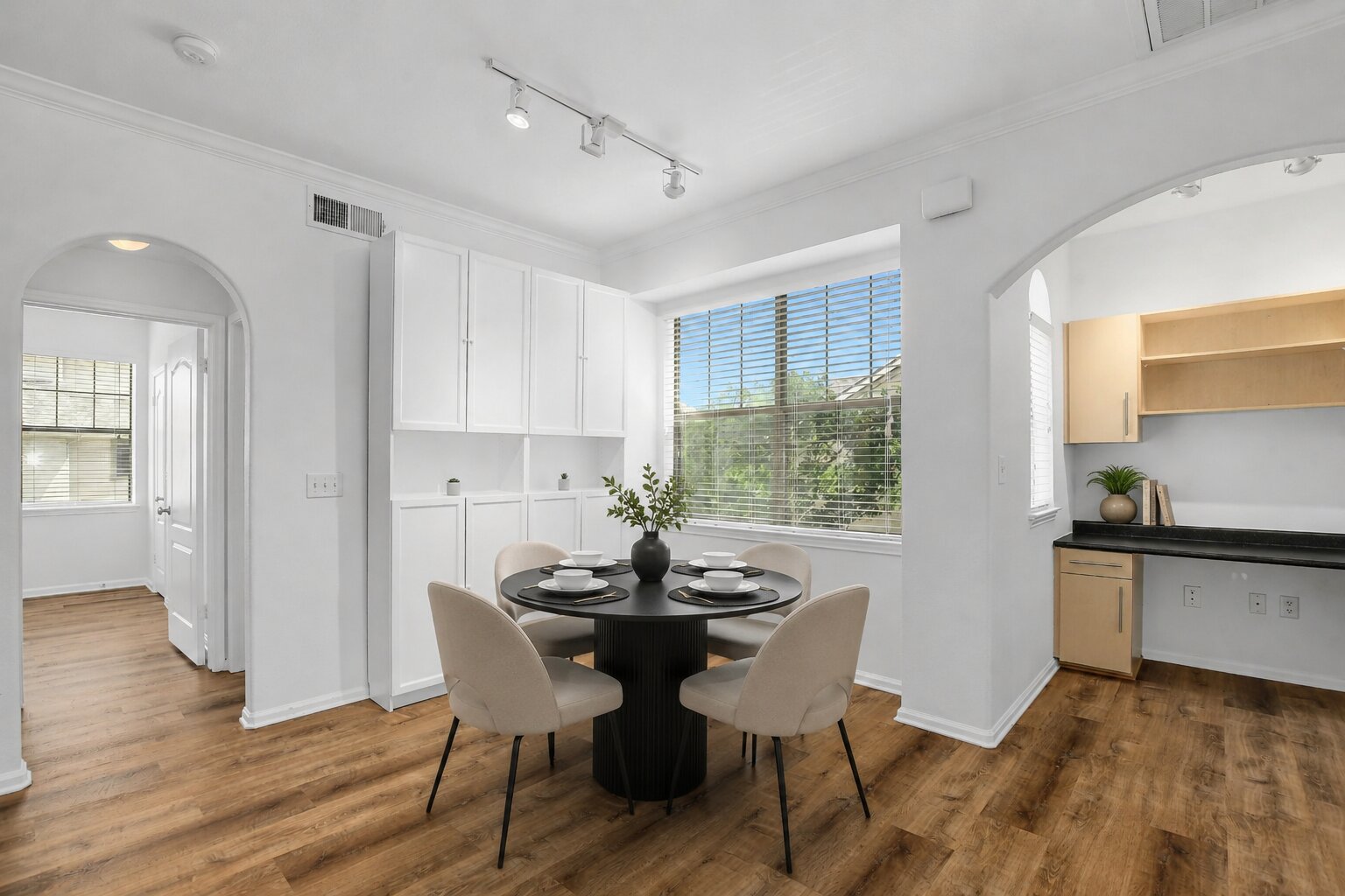 11203 Ranch Road 2222, Unit 301 Austin, TX 78732 - Photo 15 of 40 Virtually staged breakfast area.