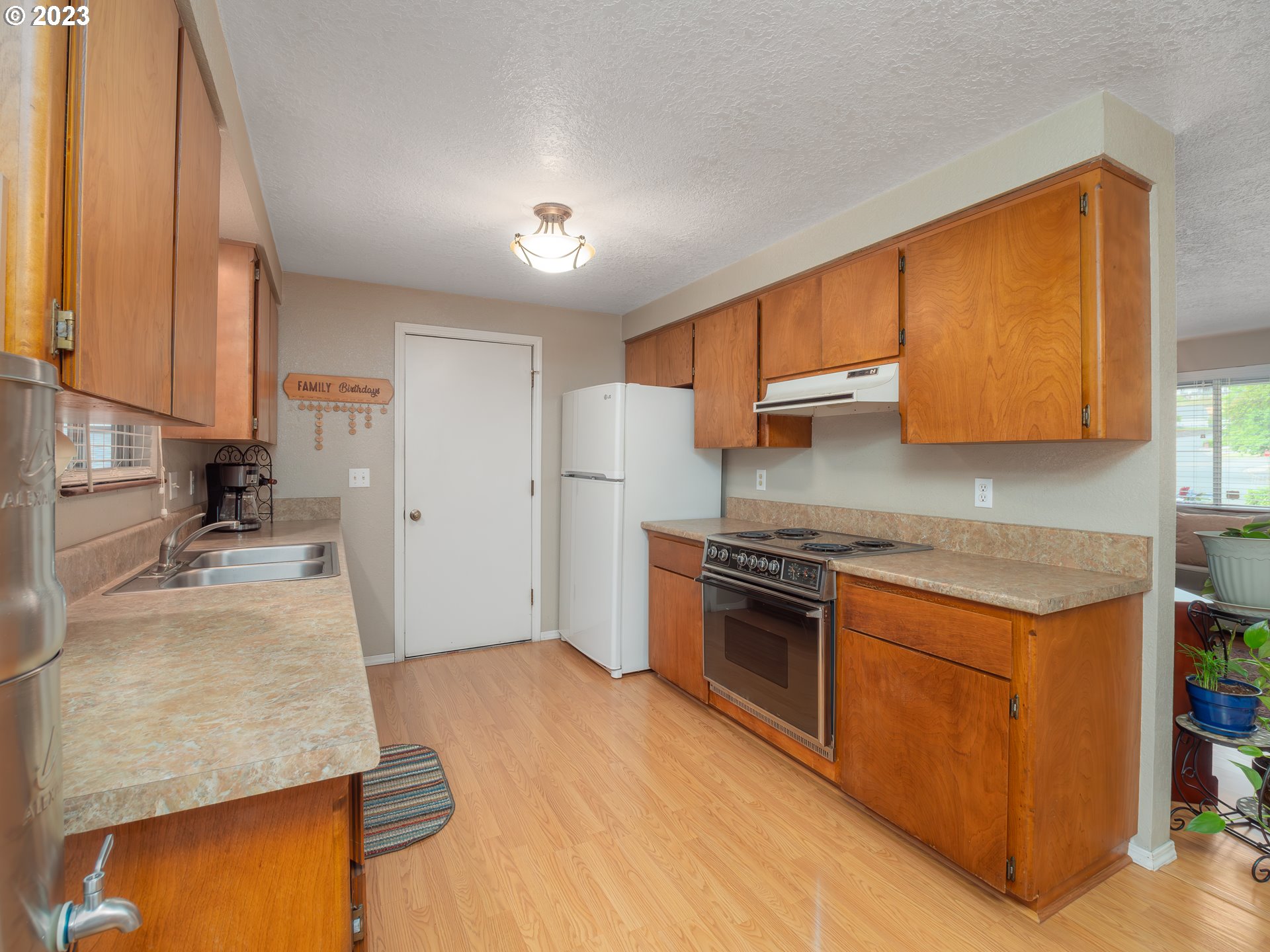 504 Corona Loop Road Roseburg, OR 97471 - Photo 9 of 28 Gallery Image 9