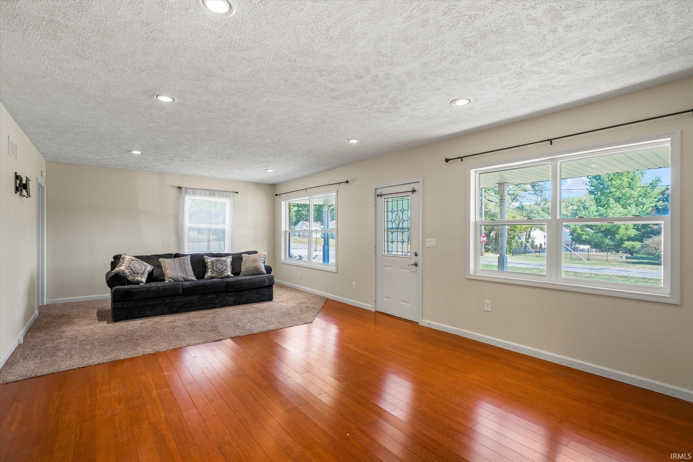 18158 Bulla Road South Bend, IN 46637 - Photo 5 of 30 Gallery Image 5