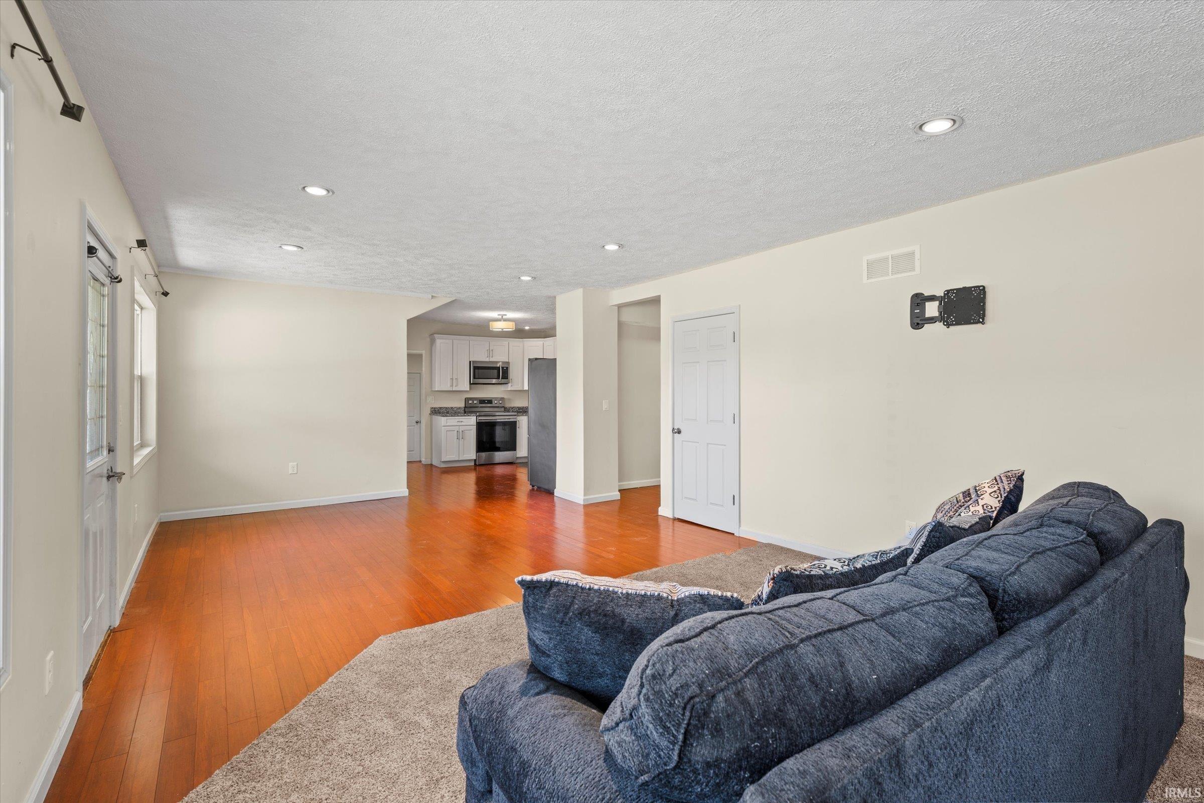 18158 Bulla Road South Bend, IN 46637 - Photo 6 of 30 Gallery Image 6