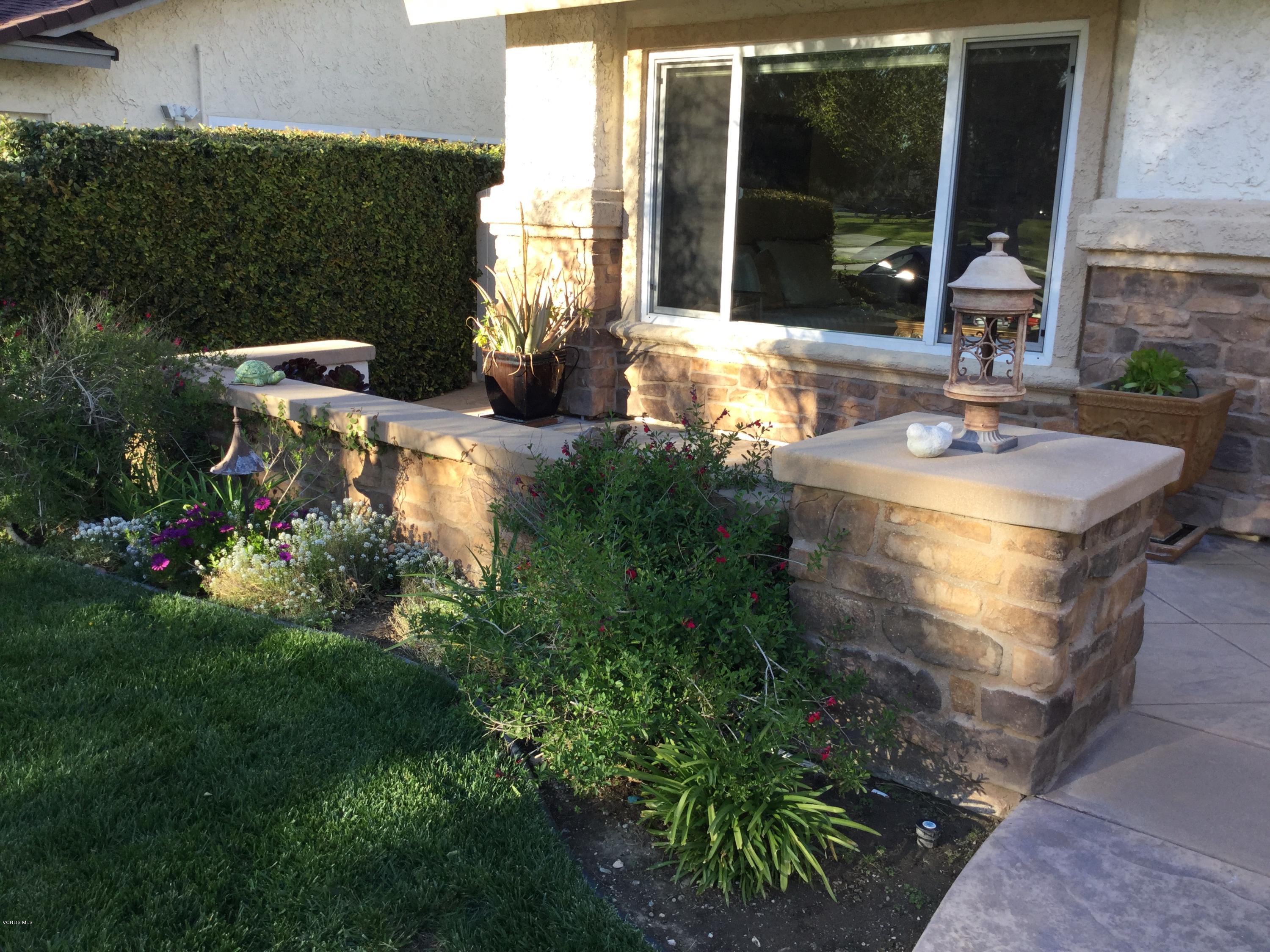 25628 Fedala Road Valencia, CA 91355 - Photo 30 of 45 Landscaping