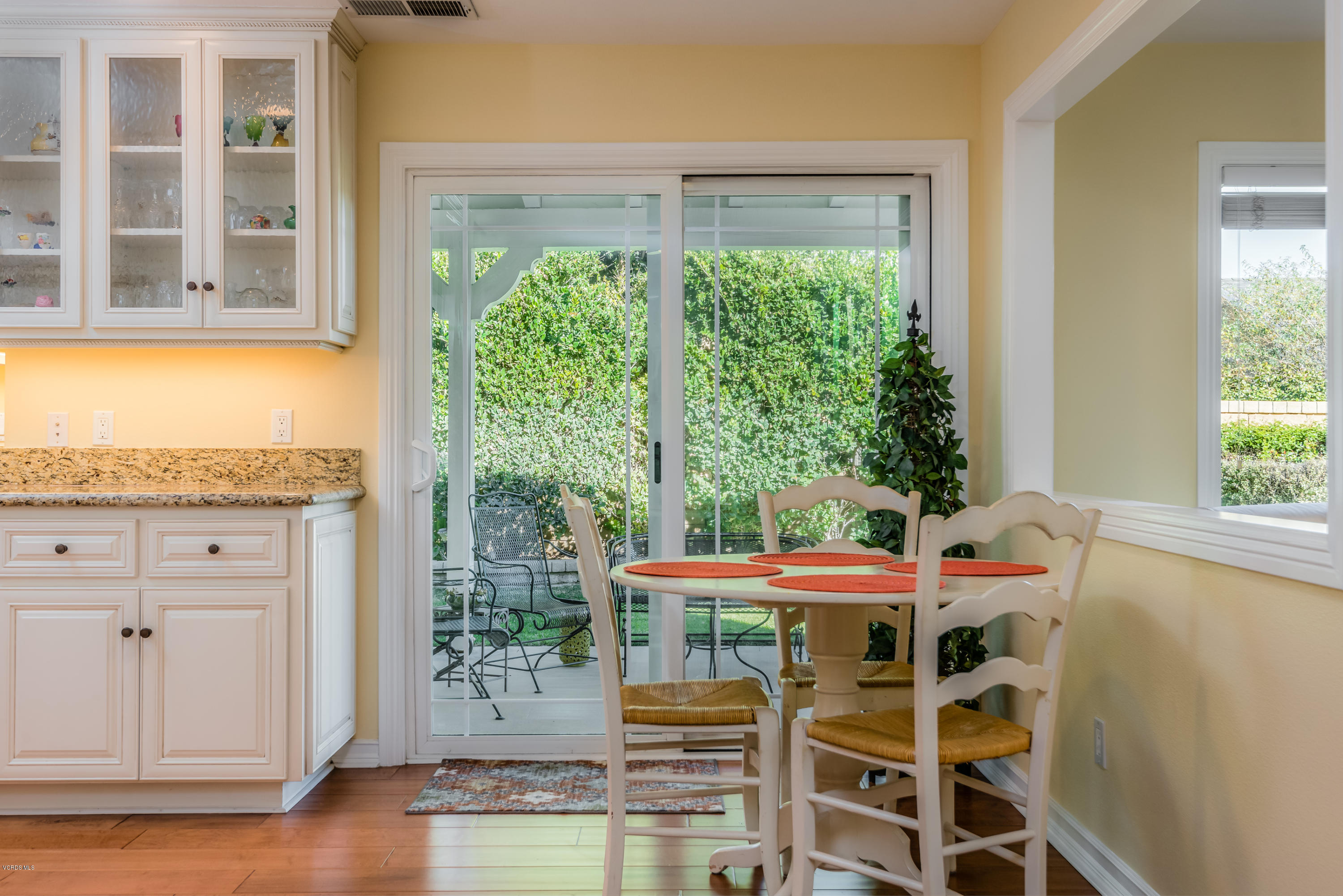 25628 Fedala Road Valencia, CA 91355 - Photo 10 of 45 Breakfast Area