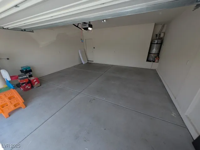 $2,250 | 3752 Andorian Avenue, North Las Vegas, NV 89084