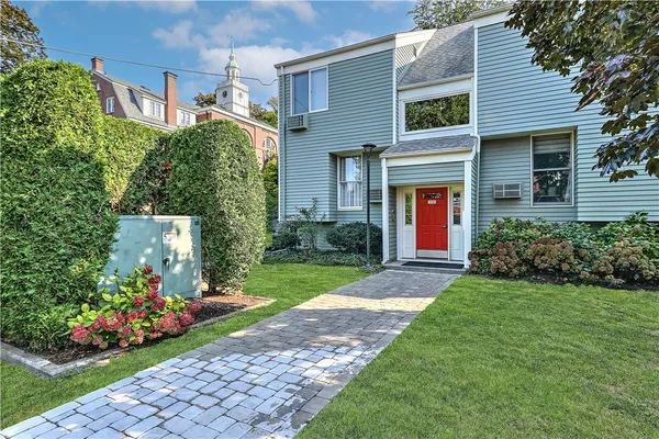 $2,000 | 274 South Main Street, Unit 28, Providence, RI 02903