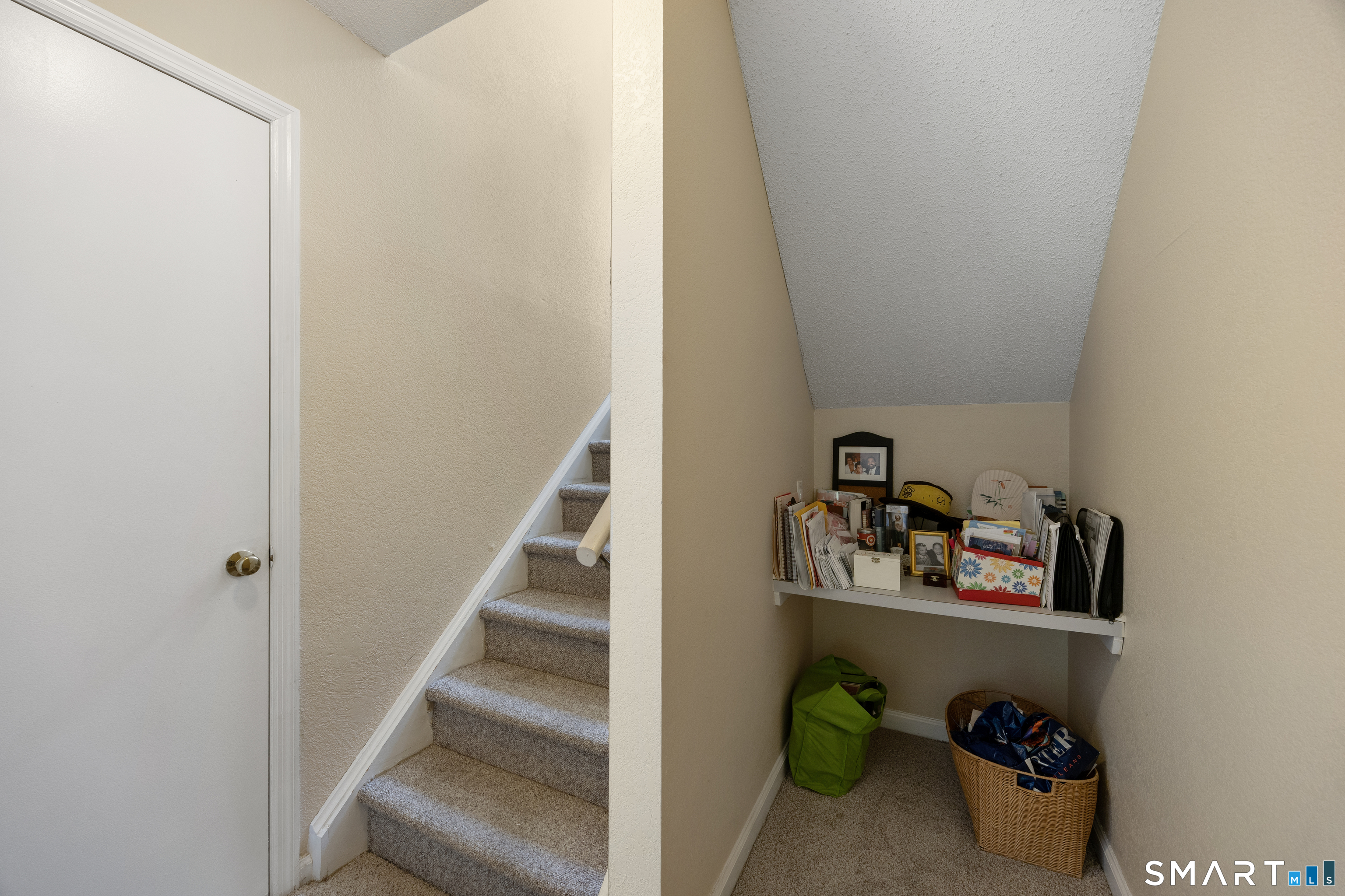 925 Oronoke Road, Unit 27F Waterbury, CT 06708 - Photo 17 of 26