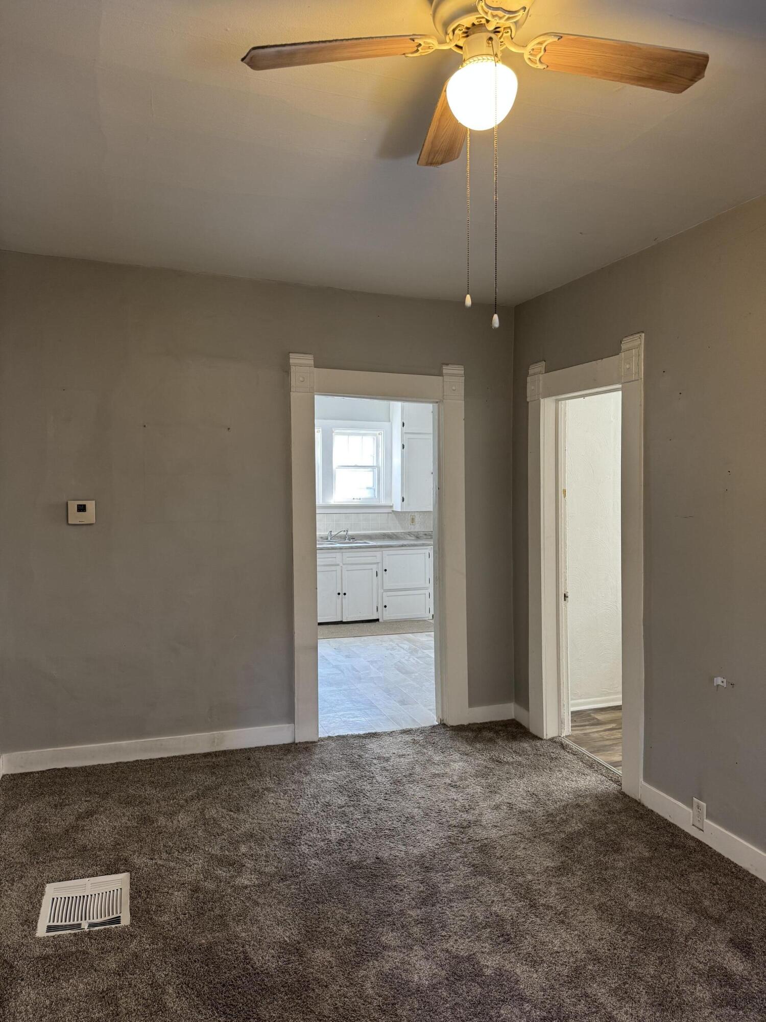 75 Filer Street Manistee, MI 49660 - Photo 5 of 11 75 1/2 Living Room