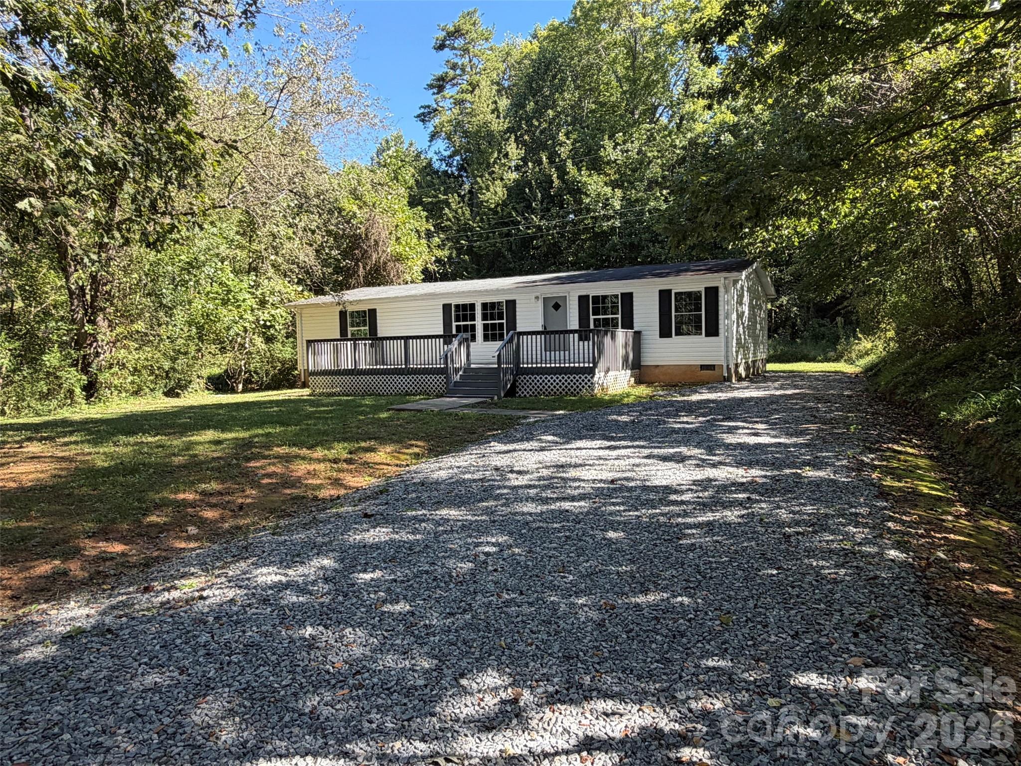 1034 Hidden View Loop Marion, NC 28752 - Photo 1 of 35 Gallery Image 1