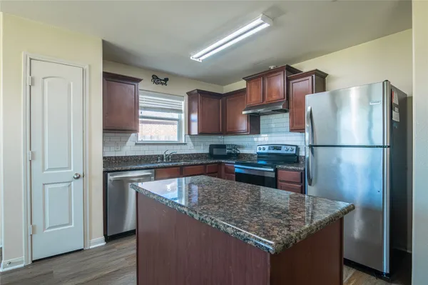 $1,850 | 7122 Glenridge, Richmond, TX 77469