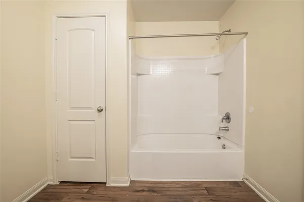 $1,850 | 7122 Glenridge, Richmond, TX 77469