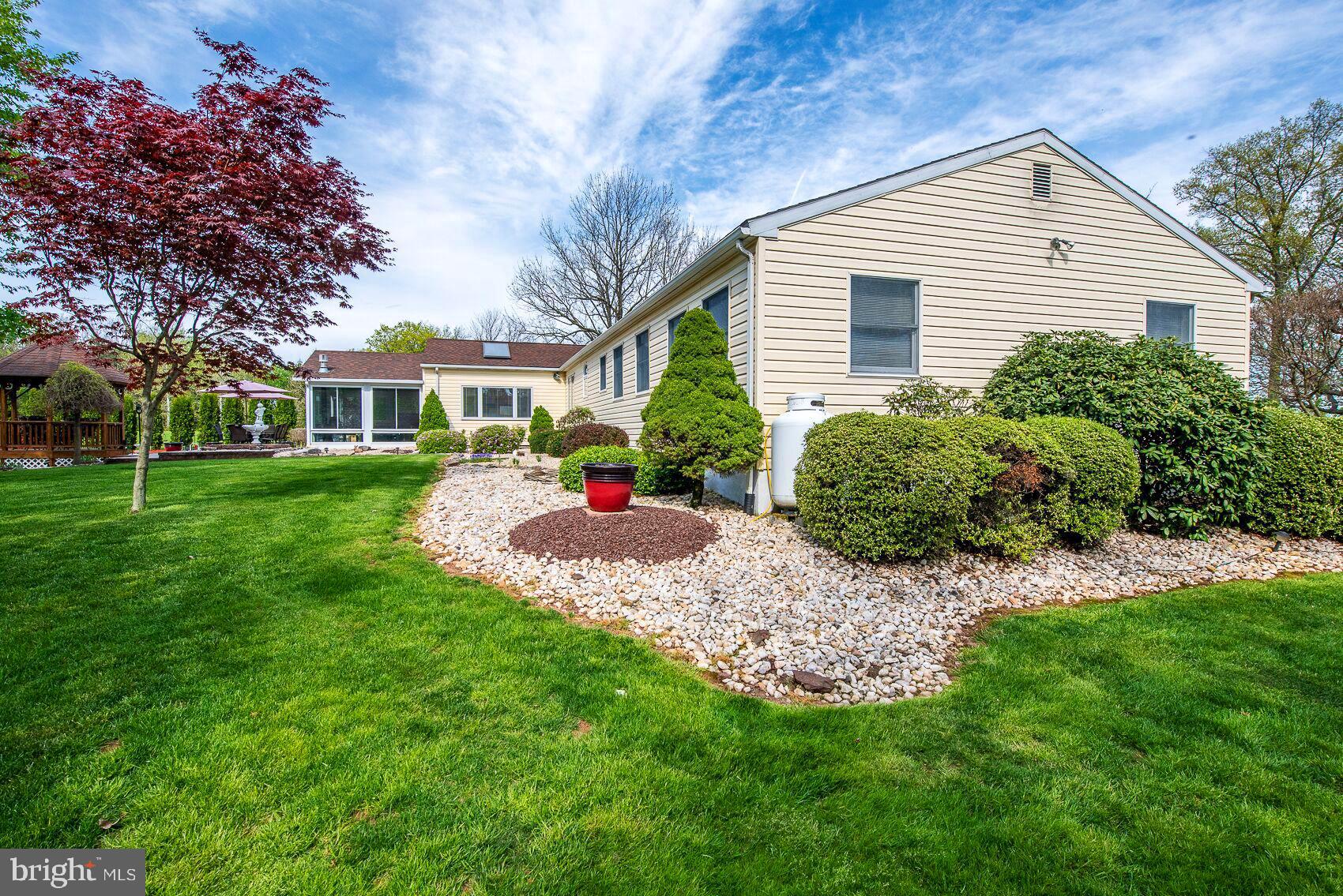 24 Harley Road Pottstown, PA 19465 - Photo 9 of 42 Wrap-around landscape