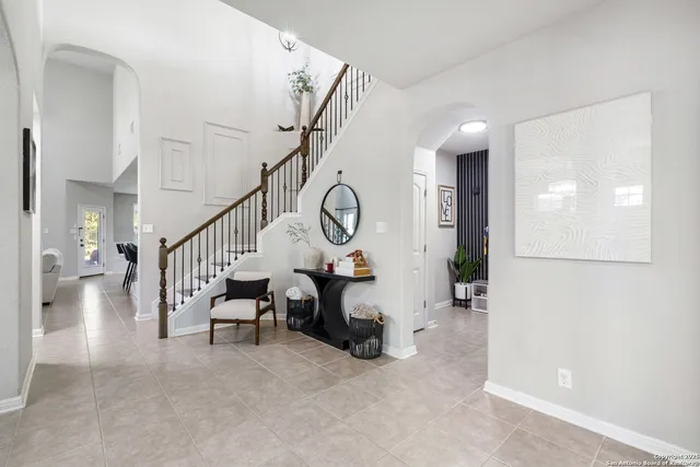 a view of entryway and hall