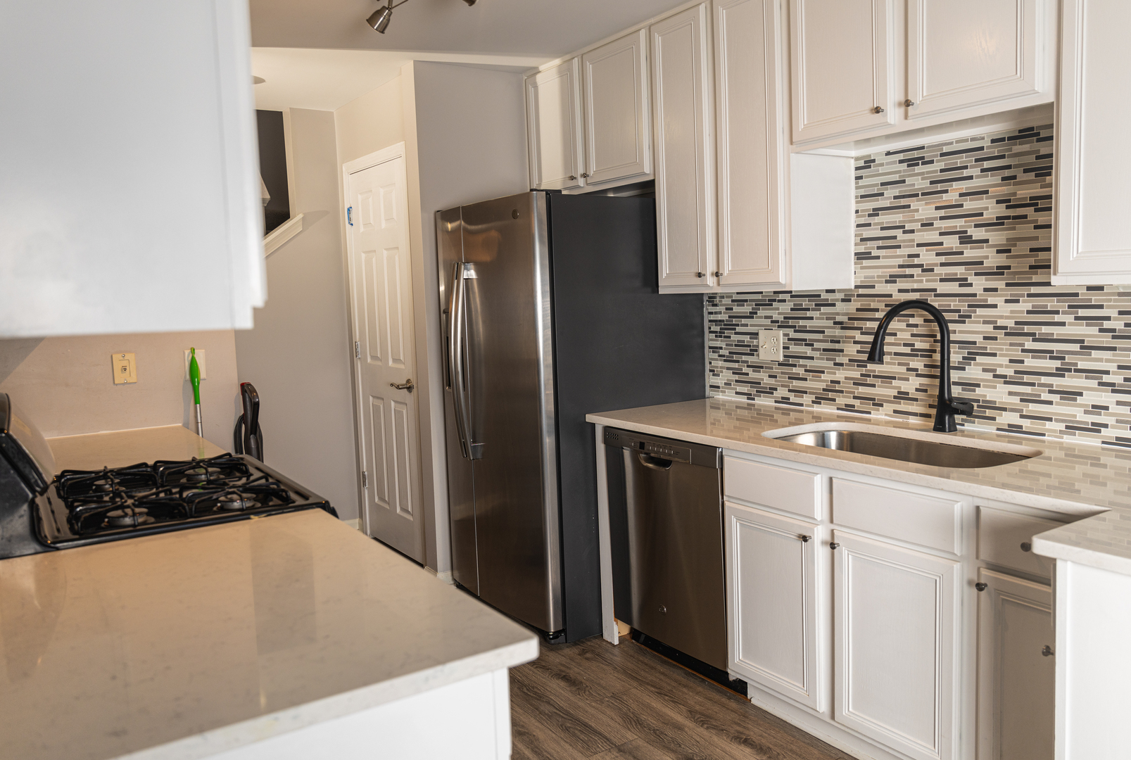 228 West Fairview Way Palatine, IL 60067 - Photo 5 of 15