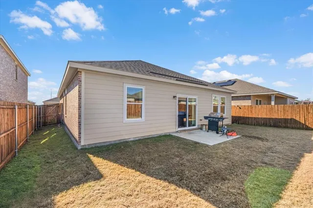 $2,400 | 4916 Knob Drive, Fort Worth, TX 76179