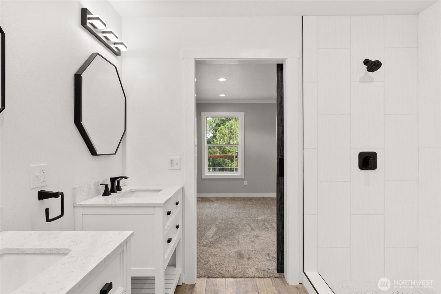 635 Elm Street Raymond, WA 98577 - Photo 13 of 20