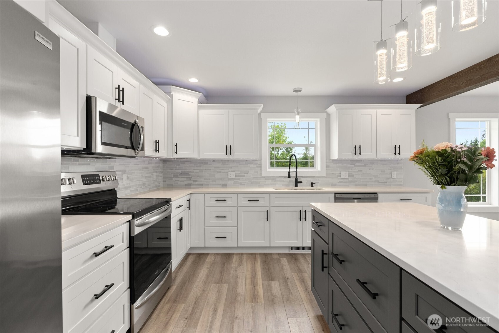 635 Elm Street Raymond, WA 98577 - Photo 6 of 20