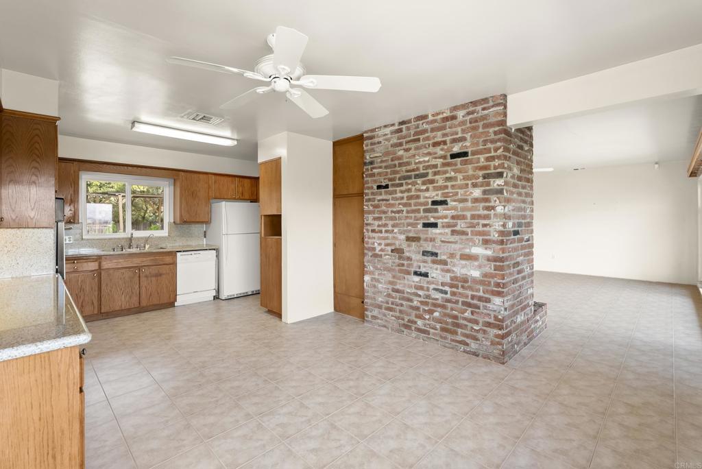 899 Van Horn Road El Cajon, CA 92019 - Photo 9 of 44