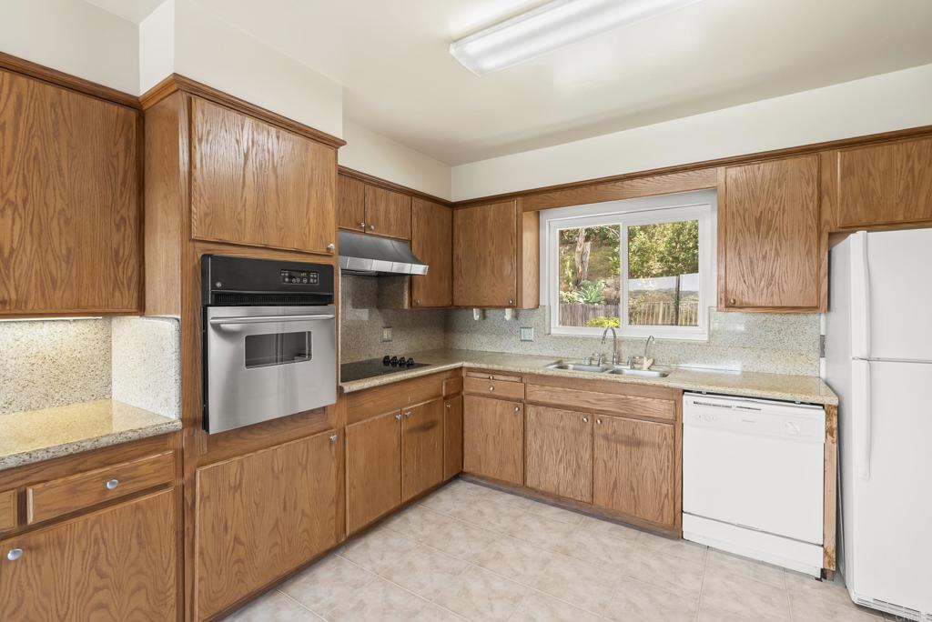 899 Van Horn Road El Cajon, CA 92019 - Photo 10 of 44