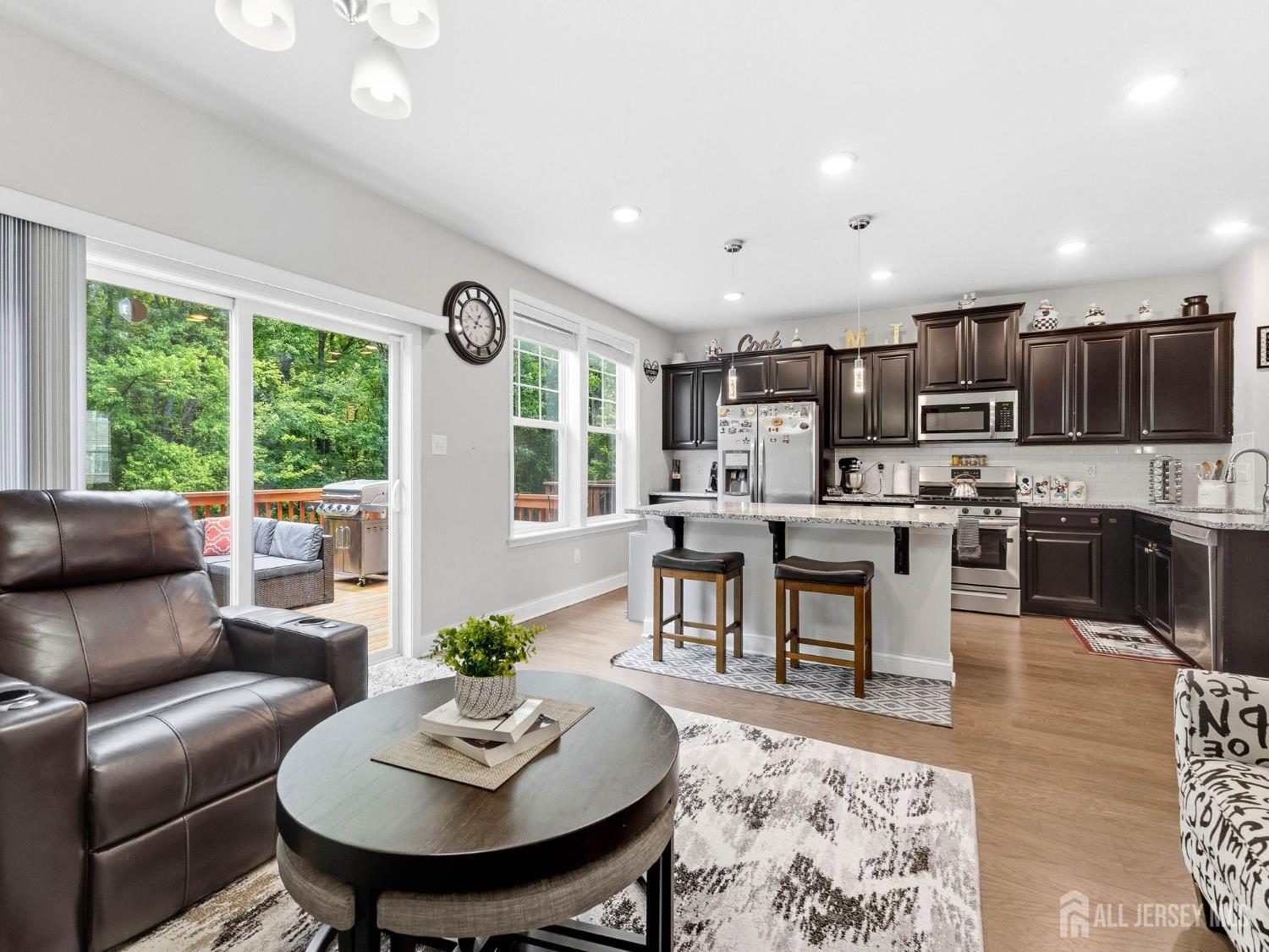 33 Sullivan Way Evesham, NJ 08053 - Photo 19 of 46