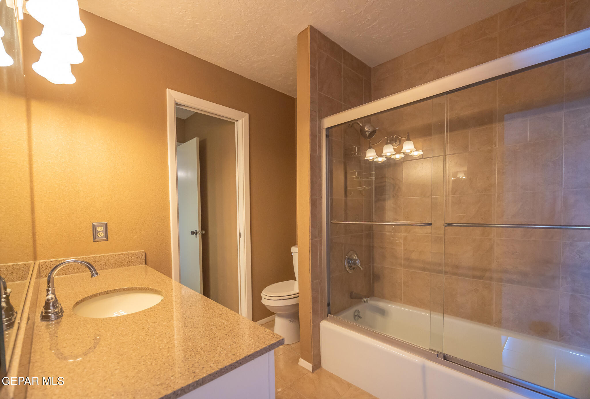 19019 Darrington Road Horizon City, TX 79928 - Photo 13 of 24 19019 Darrington-12