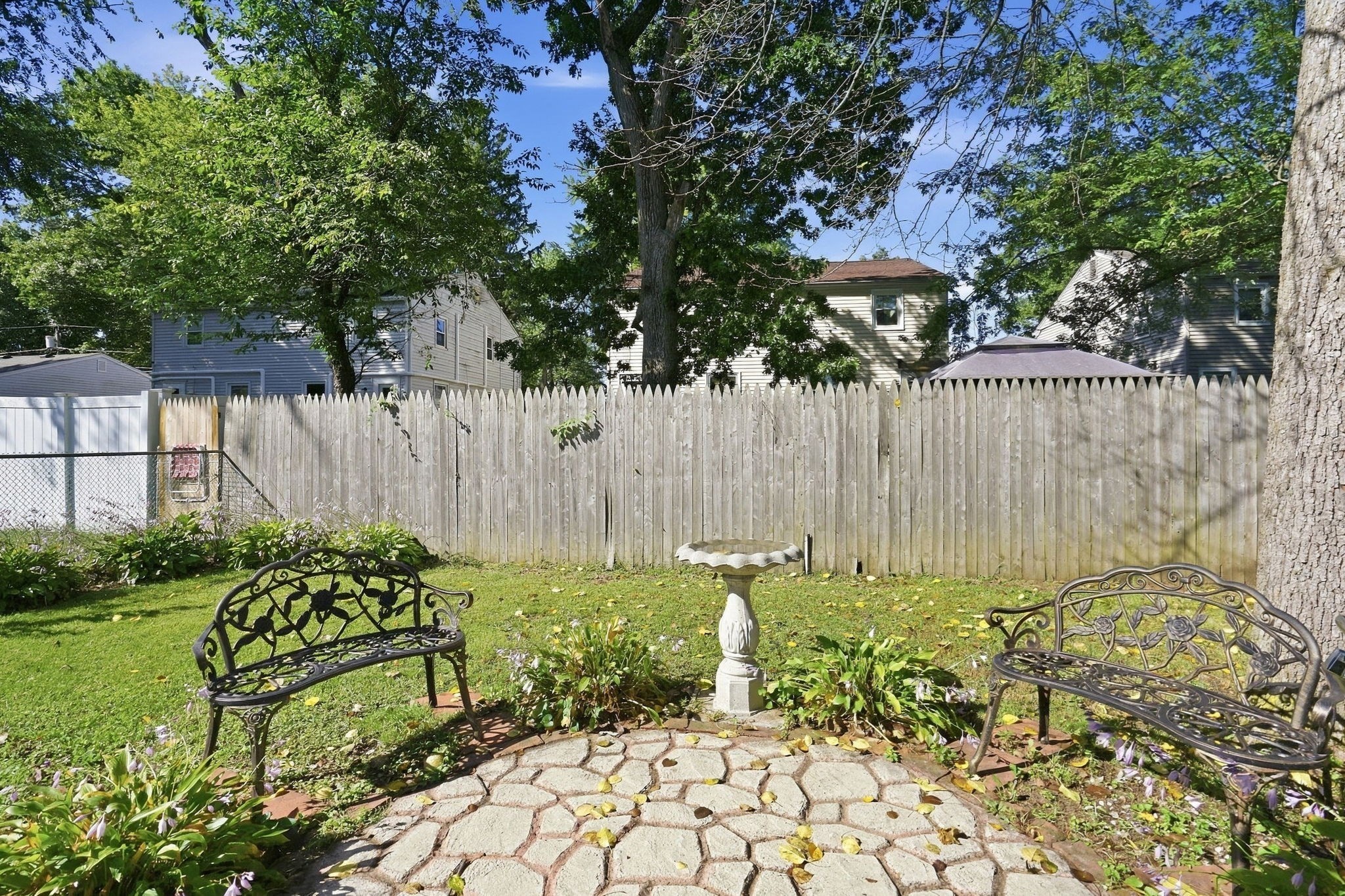 114 Hood Street Springfield, MA 01109 - Photo 28 of 34 Gallery Image 28