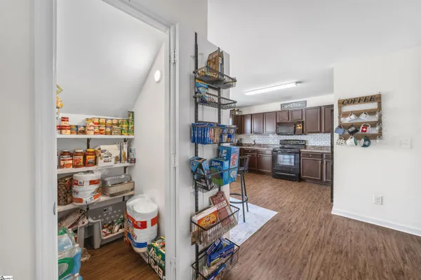 $260,000 | 533 Mount Laurel Lane, Wellford, SC 29385