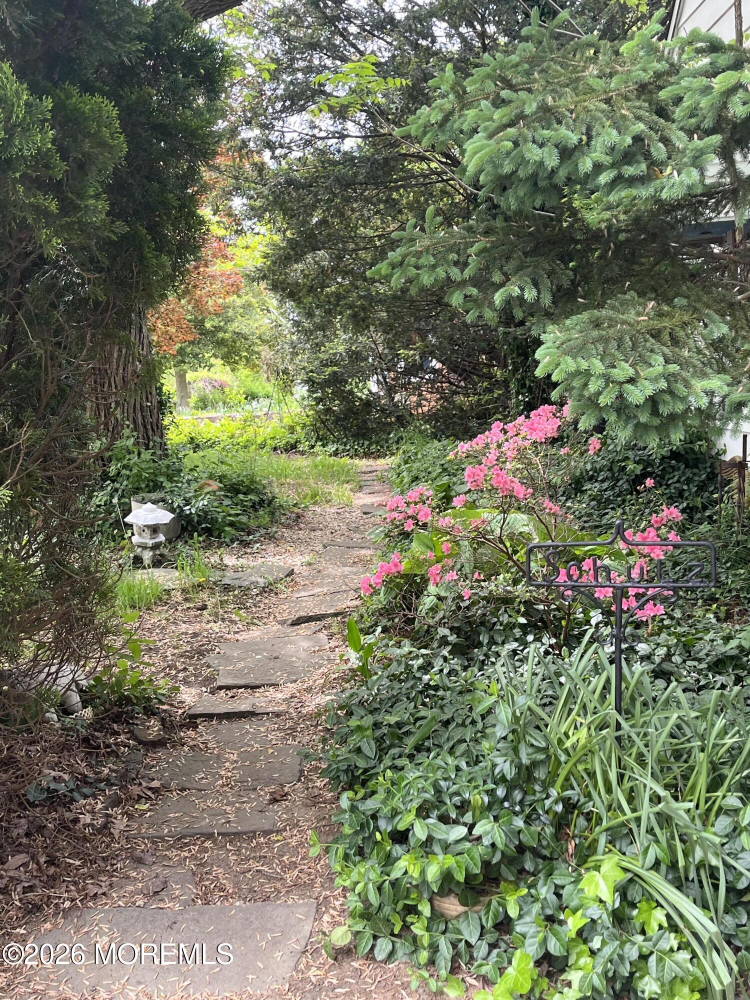 152 Chapel Hill Road Middletown, NJ 07701 - Photo 13 of 18